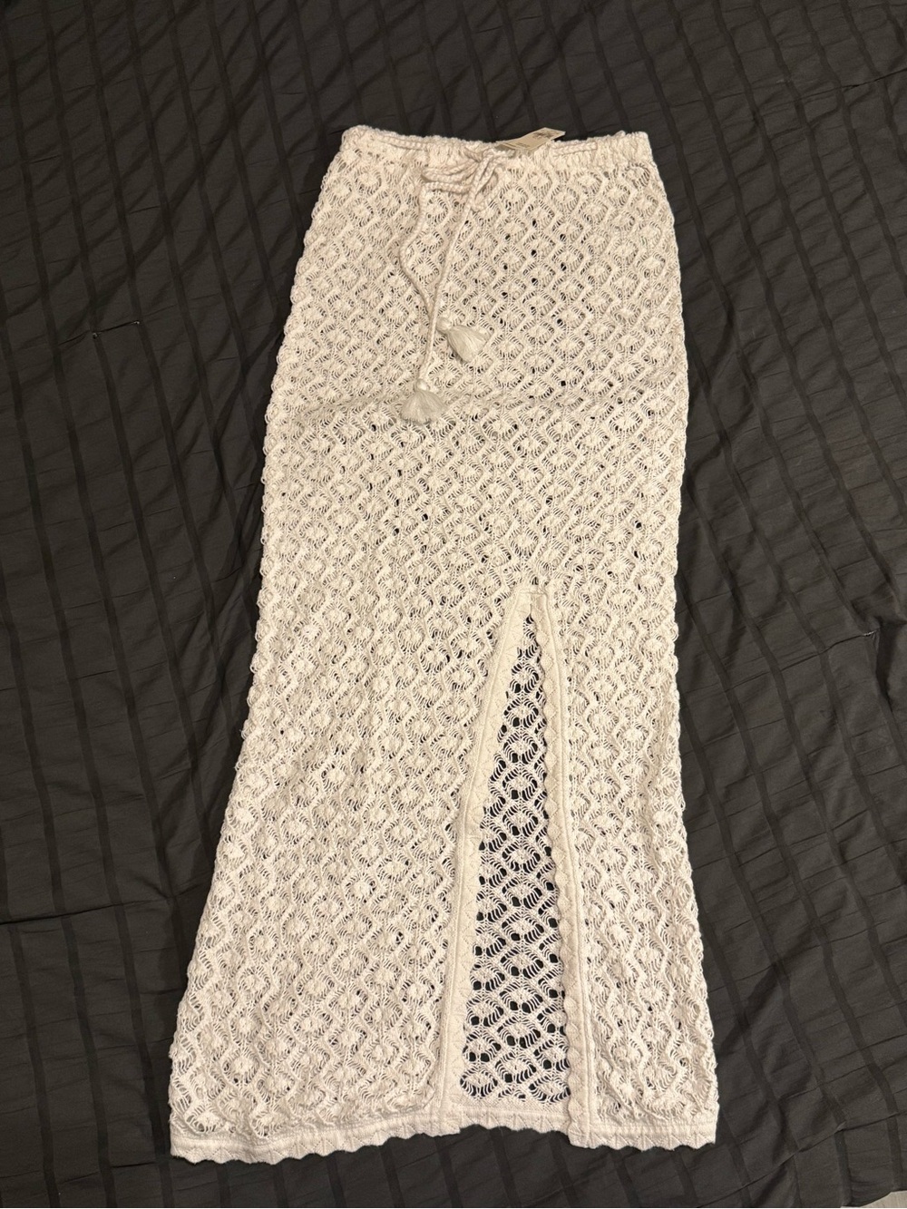 Women’s Extra Small Aerie White Crochet Maxi Skirt with Front Slit